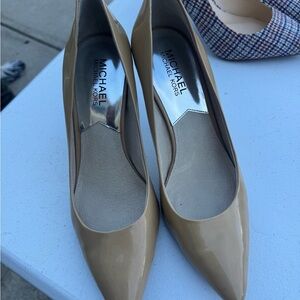 Michael Kors Beige Patent Heels